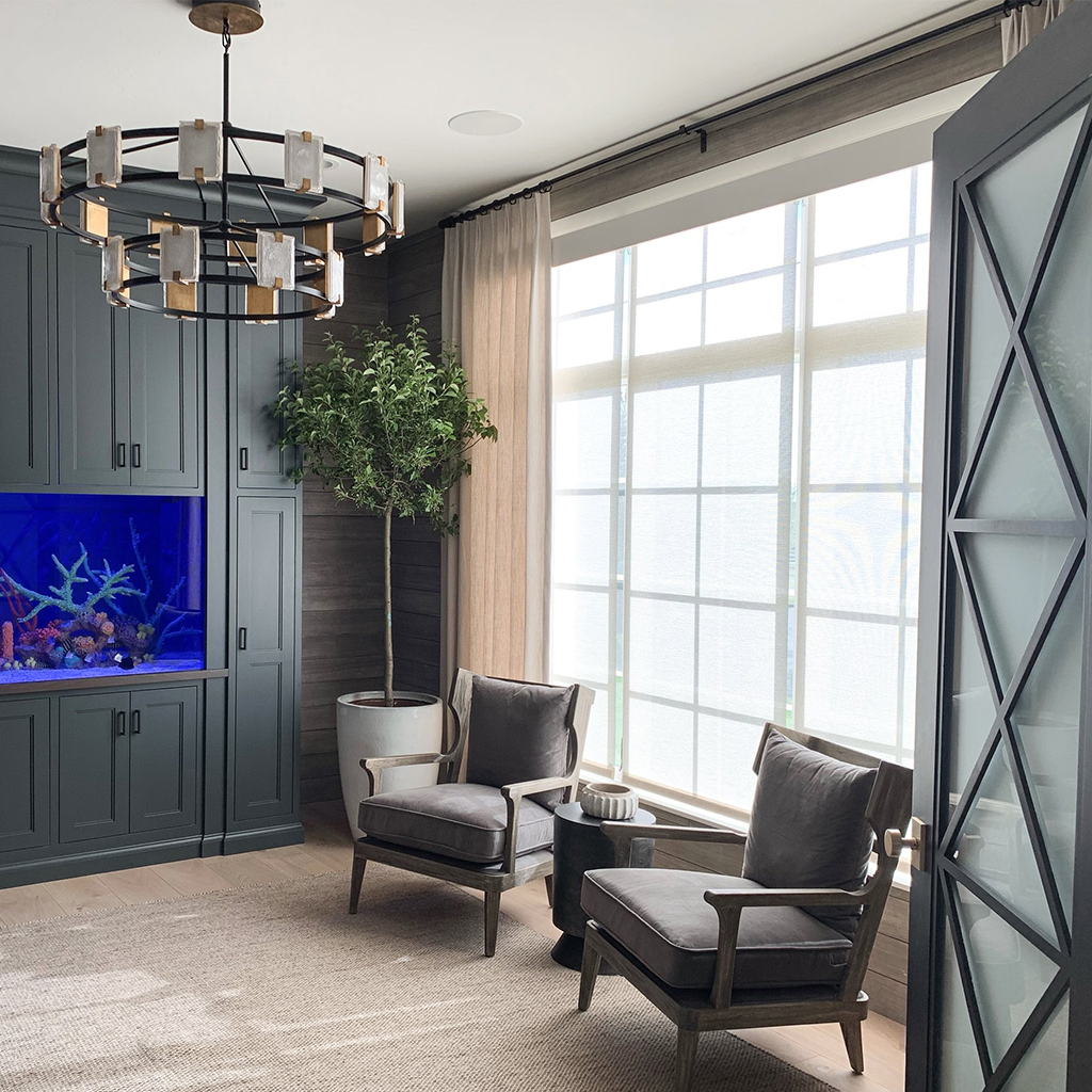 smart-shades_automatic-window-shades_off-white-fascia-office